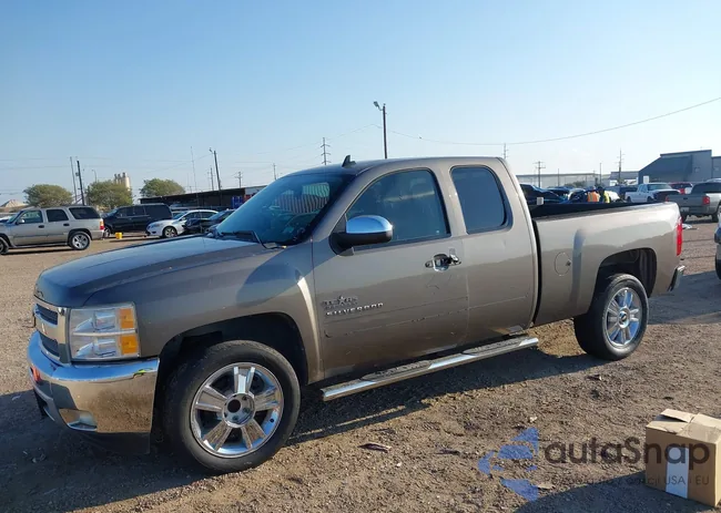 1GCRCSE01CZ327977: 43379887