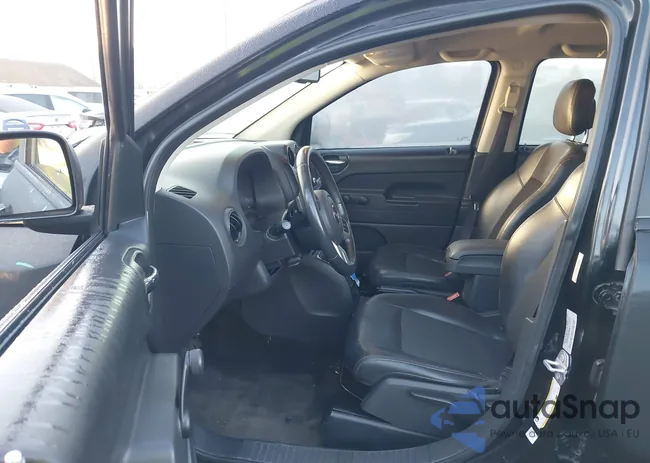 1C4NJCBA3GD760968: 43379642