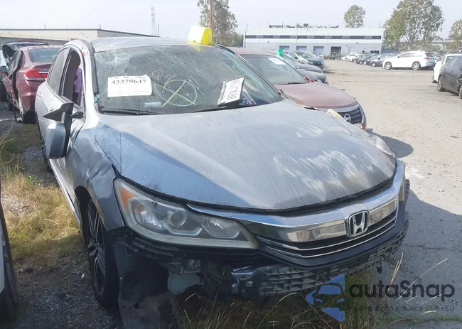 1HGCR2F14HA043150: 43379647