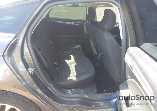 3FA6P0LU2KR109895: 43380719