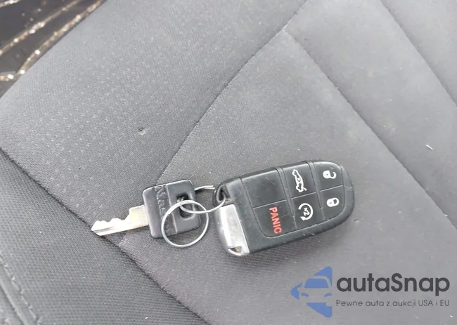 1C3CCCAB0GN153582: 43380884