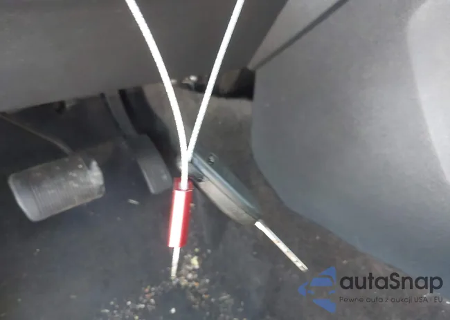 1C4NJDEBXFD303180: 43380911