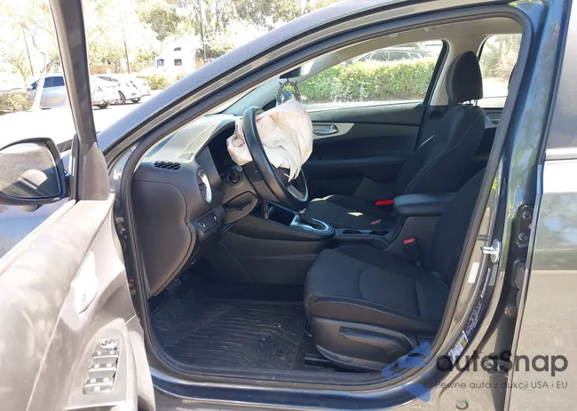 3KPF24AD4PE565723: 43381048