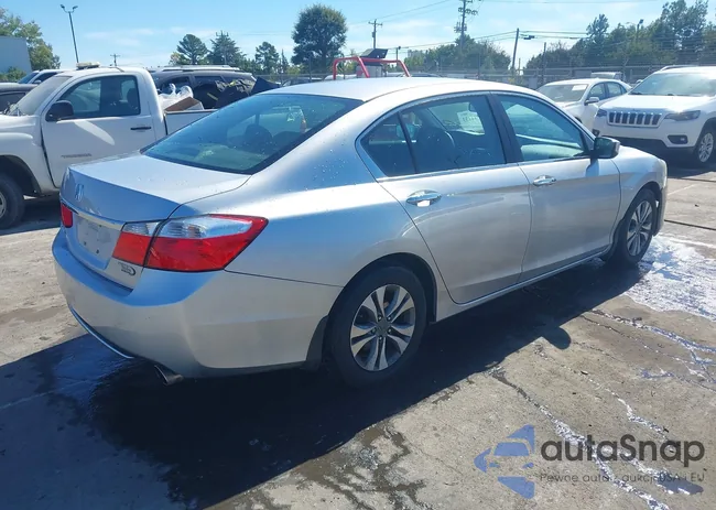 1HGCR2F35EA080477: 43381133