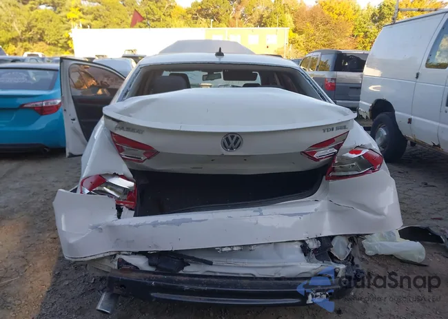 1VWCN7A30CC108439: 43381148