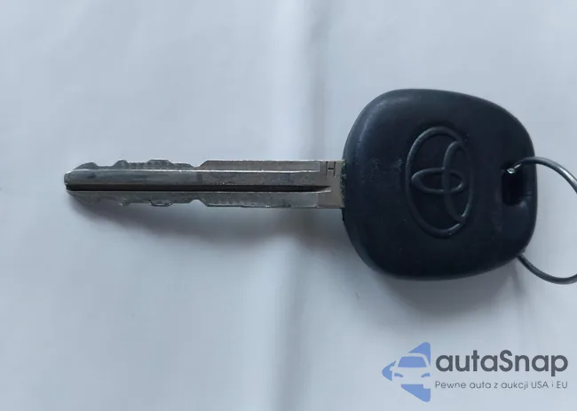 2T1BURHE4HC752223: 43381212