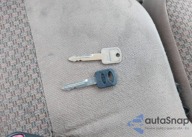 1FTYR10C4WUD06435: 43380252