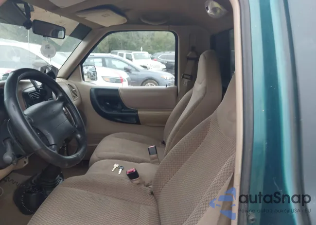 1FTYR10C4WUD06435: 43380252