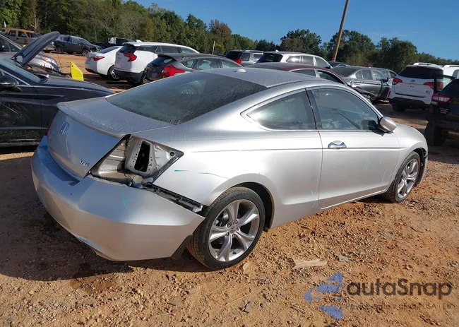 1HGCS2B85CA001571: 43381802