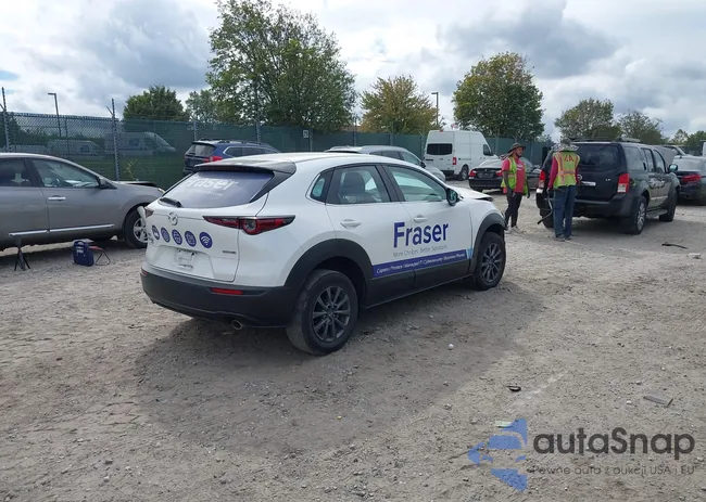 3MVDMBAL8NM445731: 43381831