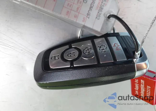 1FATP8UH6P5109895: 43381894