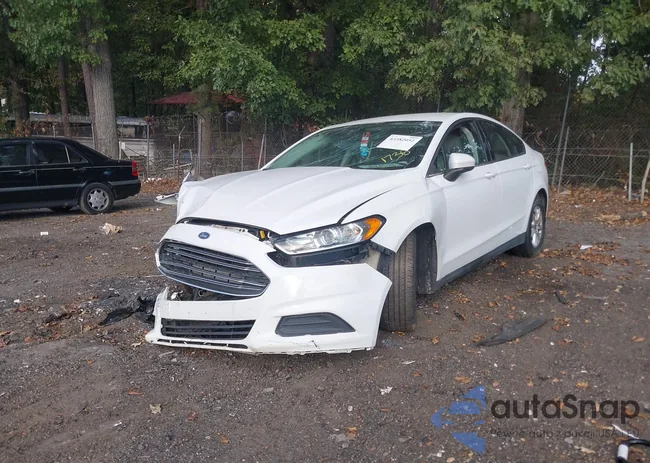 3FA6P0G75FR131738: 43382052