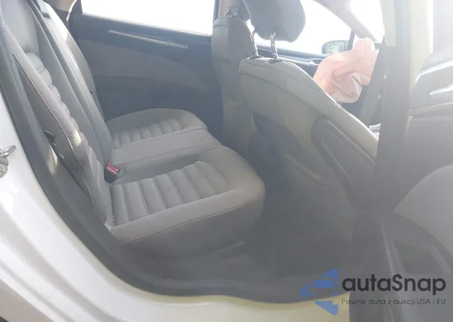 3FA6P0G75FR131738: 43382052