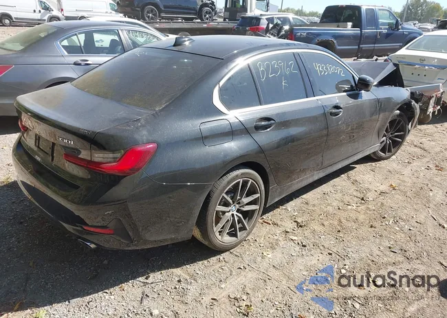 3MW5R7J0XL8B23962: 43382072