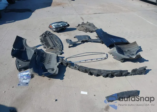 WDDHH7GBXEB052846: 43381275