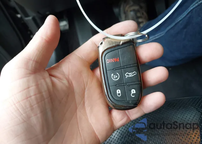 2C3CCAKG1HH597210: 43382755