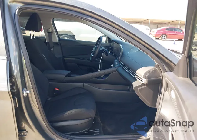 KMHLS4DG4SU912319: 43383135