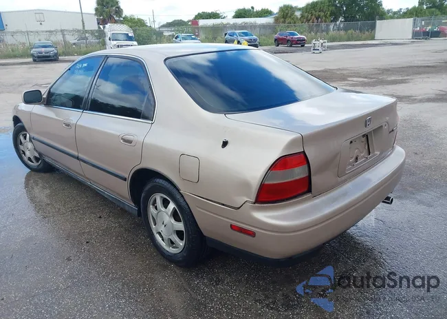 1HGCD5535SA152565: 43383233