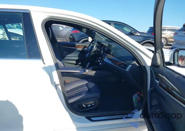 WBAJA7C39HG904204: 43382303