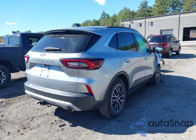 1FMCU0E1XRUB32347: 43382357