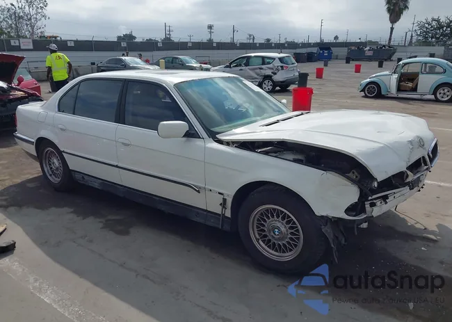 WBAGJ8324WDM11763: 43382358