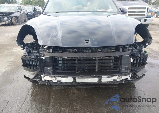 WP1AA2AY6PDA04718: 43383874