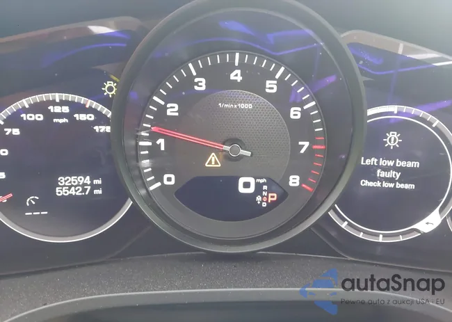 WP1AA2AY6PDA04718: 43383874