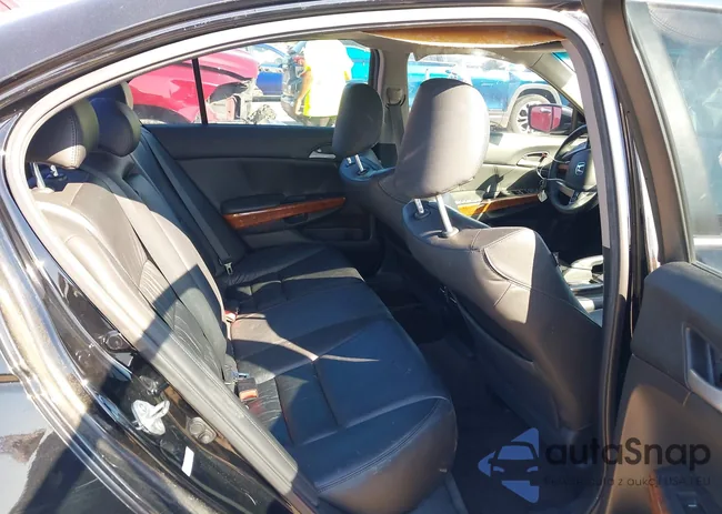 1HGCP2F82BA063021: 43384019