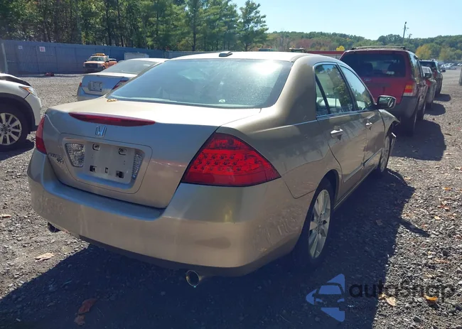 1HGCM66597A016808: 43383258