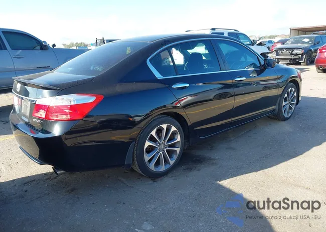 1HGCR2F57EA180727: 43383315