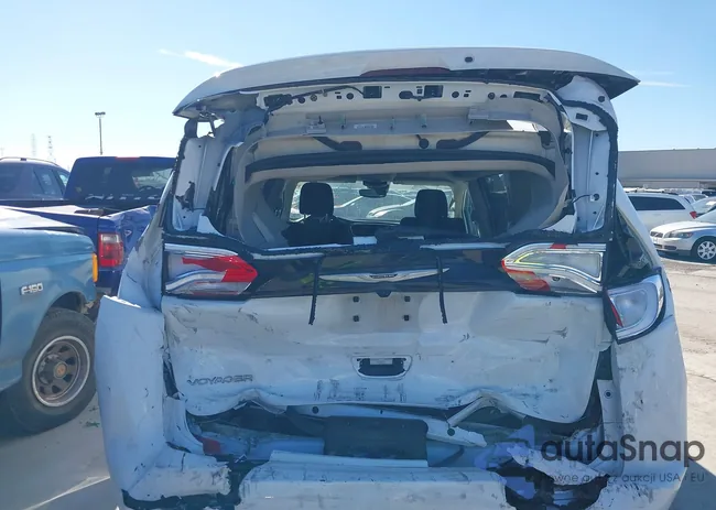 2C4RC1CG1RR194019: 43383372