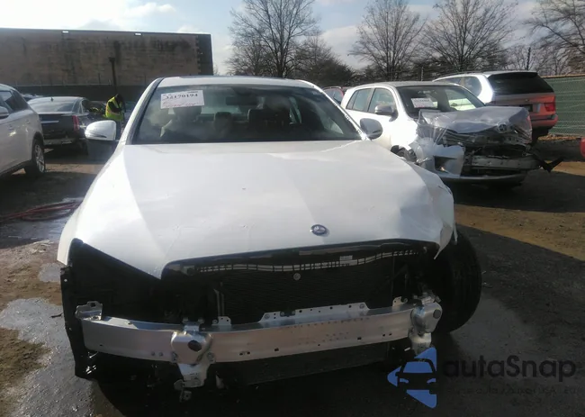 WDDZF4JB8HA186735: 43384701