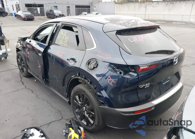 3MVDMBBM4SM772985: 43385026