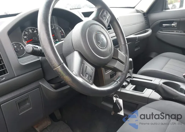 1C4PJMAK9CW139144: 43385207