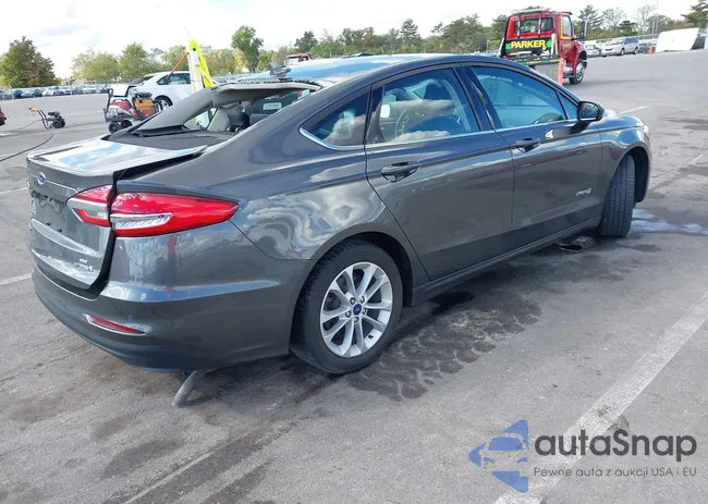 3FA6P0LU0KR197832: 43385927