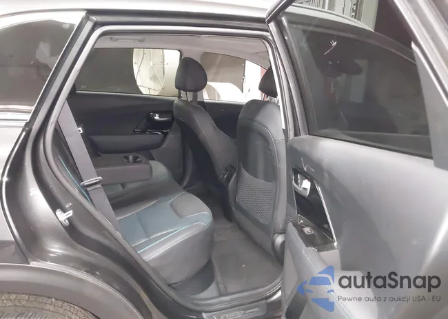 KNDCE3LG6N5153050: 43385945