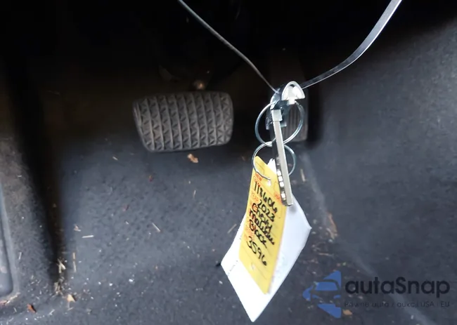 1G1ZB5ST3PF243596: 43386040