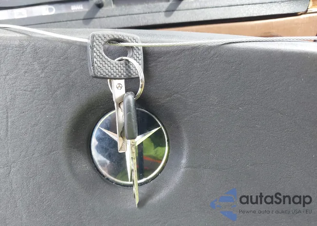 WDBBA45A4BB007828: 43385601