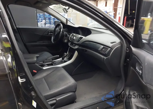 1HGCR2F53EA058933: 43386658