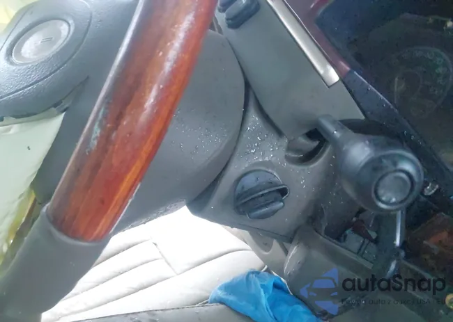 1LNHM82W83Y687270: 43386669