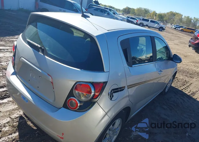 1G1JC6SH1C4120056: 43386751