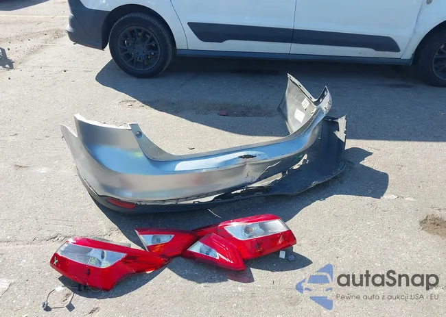 1FADP3F20DL233765: 43386791