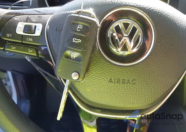 3VW2B7AJ3JM262299: 43386818