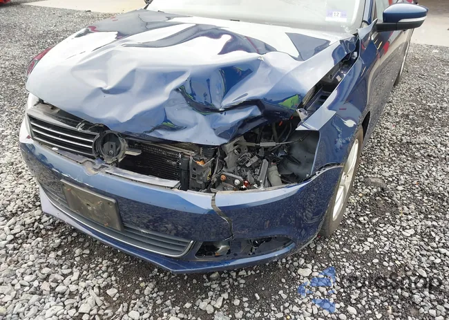 3VWD17AJ7EM376419: 43386857