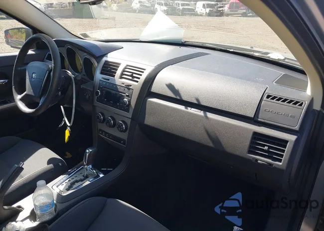 1B3LC56B49N512453: 43386863