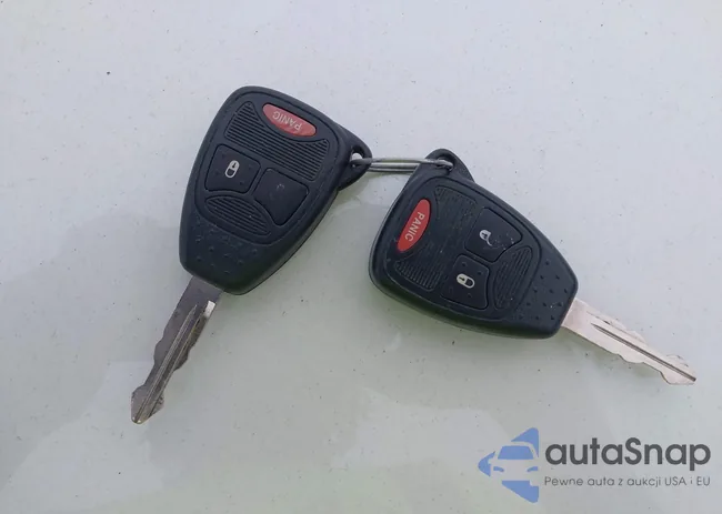 1C4NJCBA0HD147806: 43386943