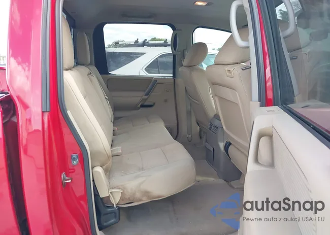 1N6BA0ED8CN307261: 43387042