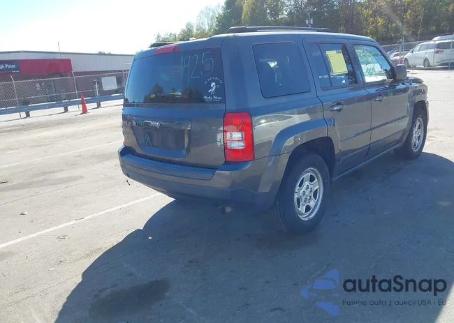 1C4NJPBA2HD140962: 43386330