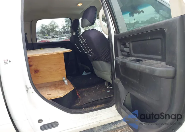 3C6TR5HT8DG568942: 43386414