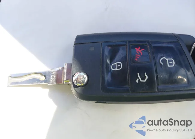 3VWC17AU0FM517547: 43386584